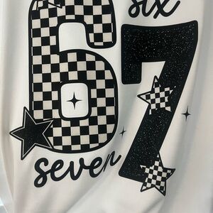 Women Tshirt 67 Black and White Graphic size Medium